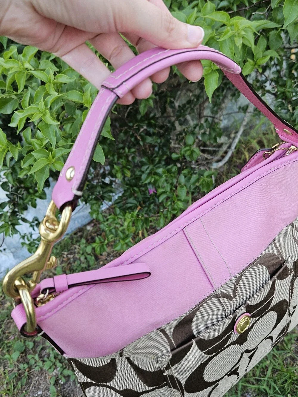 Coach authentic signature